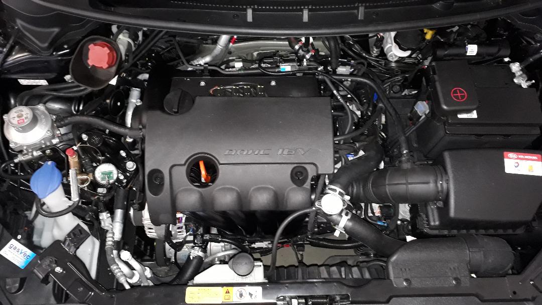 Detalhe do motor com kit GNV